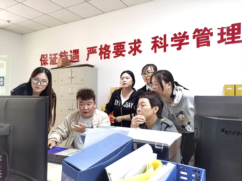 團(tuán)隊(duì)風(fēng)采